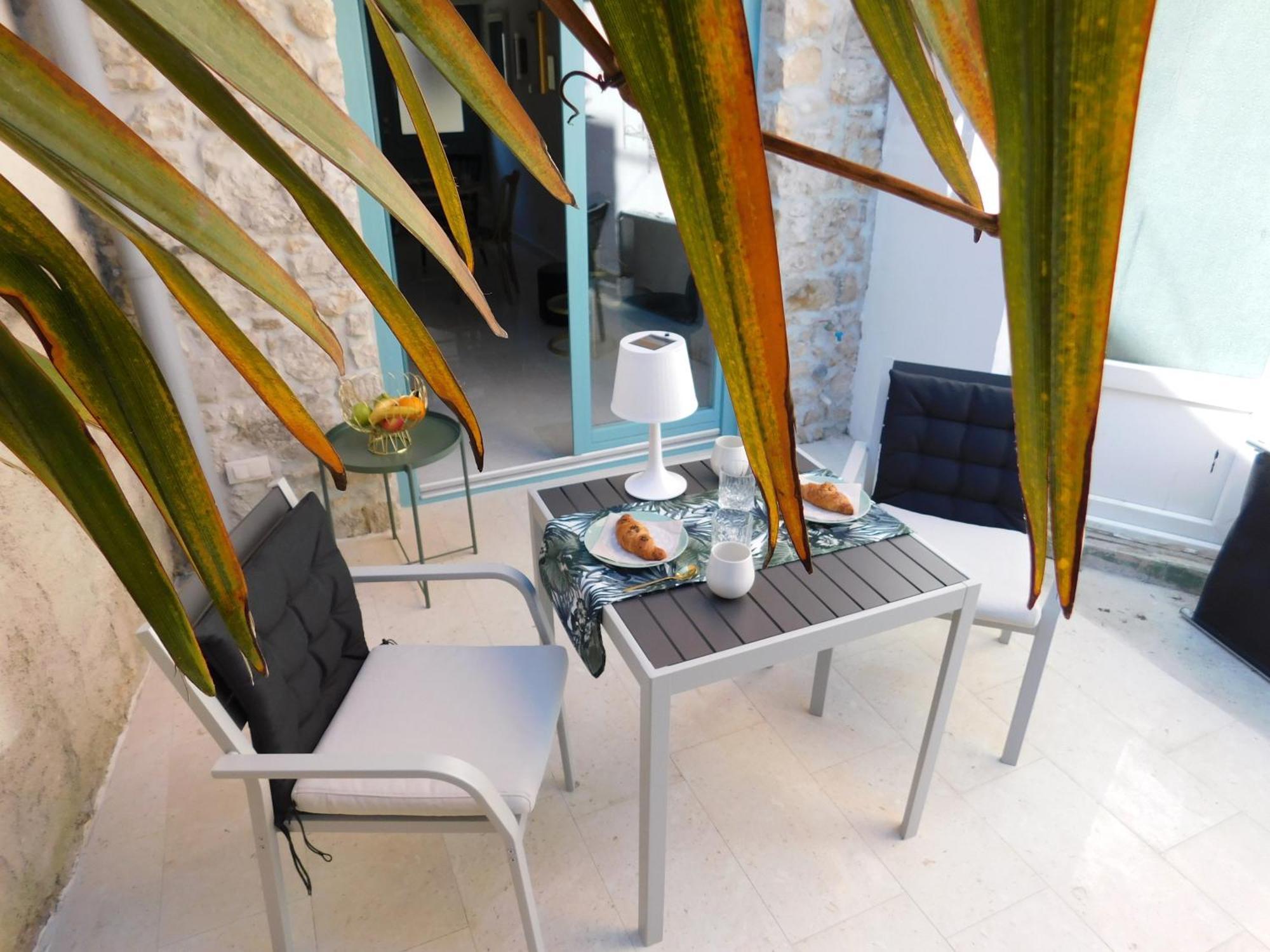 Bezauberndes Steinhaus Mit Garten In Der Altstadt Von Rovinj Luaran gambar