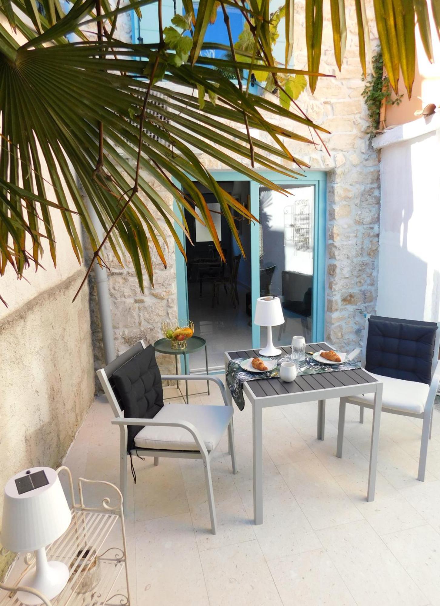 Bezauberndes Steinhaus Mit Garten In Der Altstadt Von Rovinj Luaran gambar