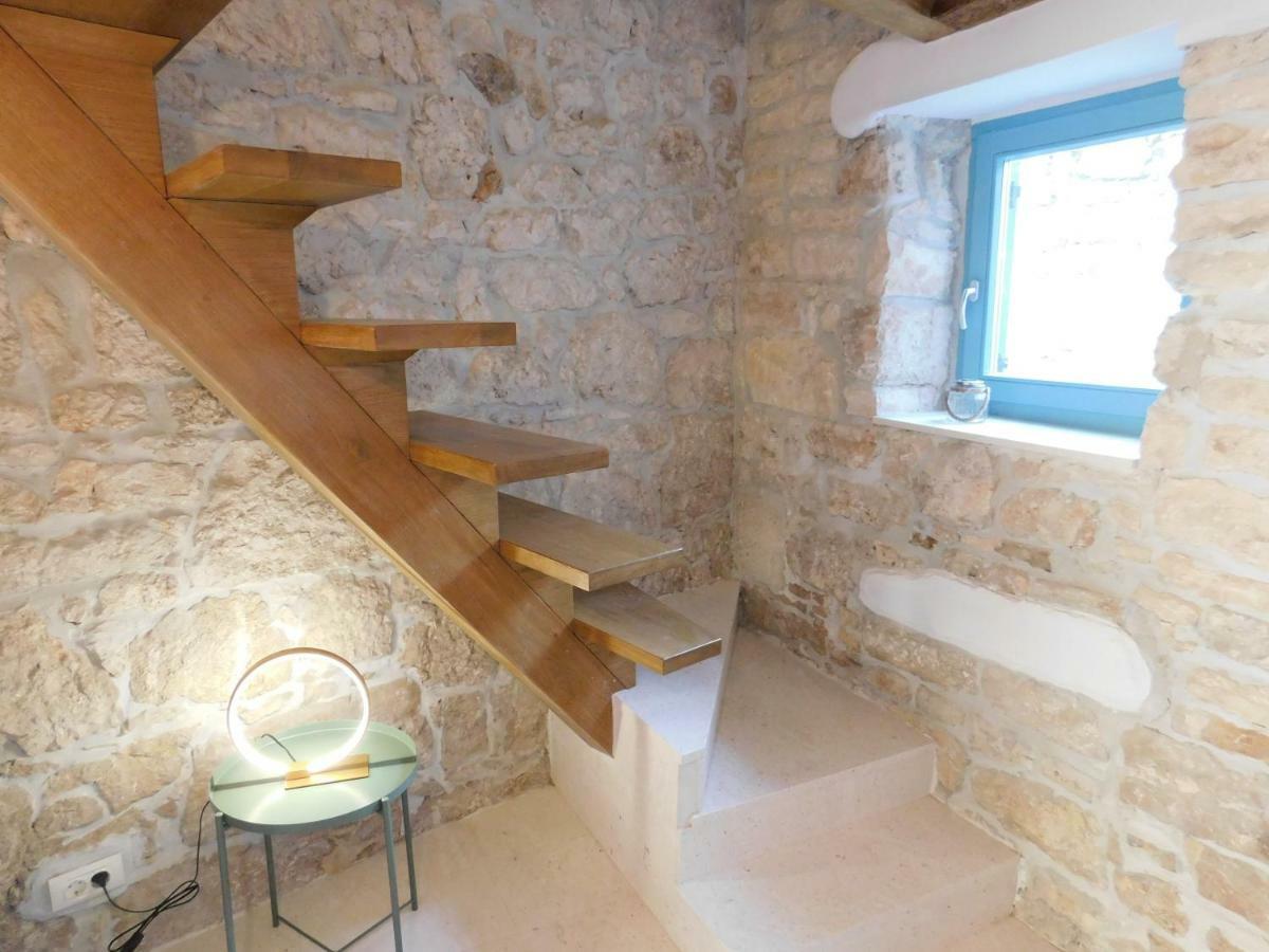 Bezauberndes Steinhaus Mit Garten In Der Altstadt Von Rovinj Luaran gambar