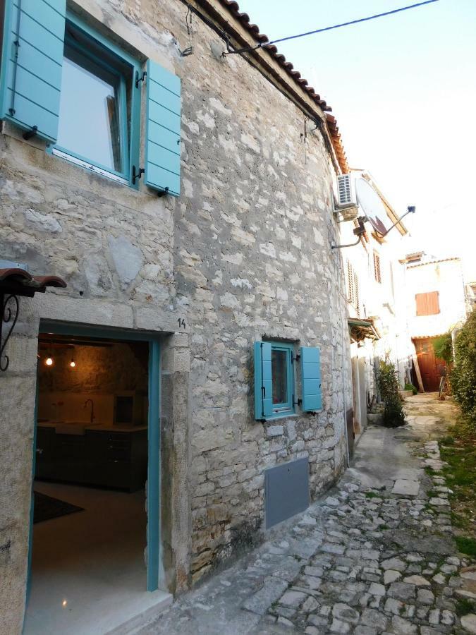 Bezauberndes Steinhaus Mit Garten In Der Altstadt Von Rovinj Luaran gambar
